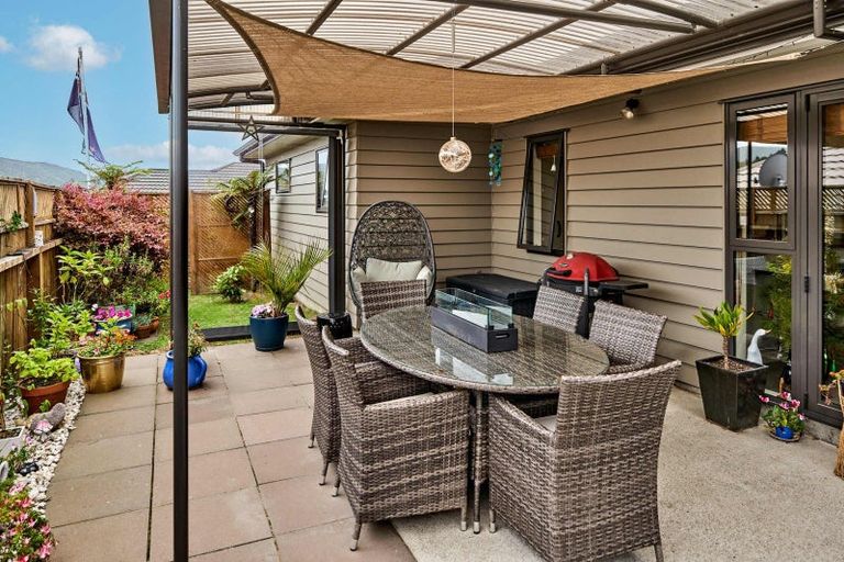 Photo of property in 38 Speldhurst Grove, Stokes Valley, Lower Hutt, 5019