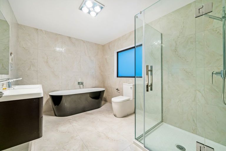 Photo of property in 24 Mettam Drive, Swanson, Auckland, 0614