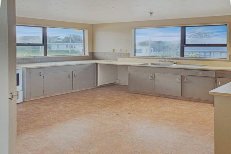 Photo of property in 2 Ocean Beach Street, Foxton Beach, Foxton, 4815