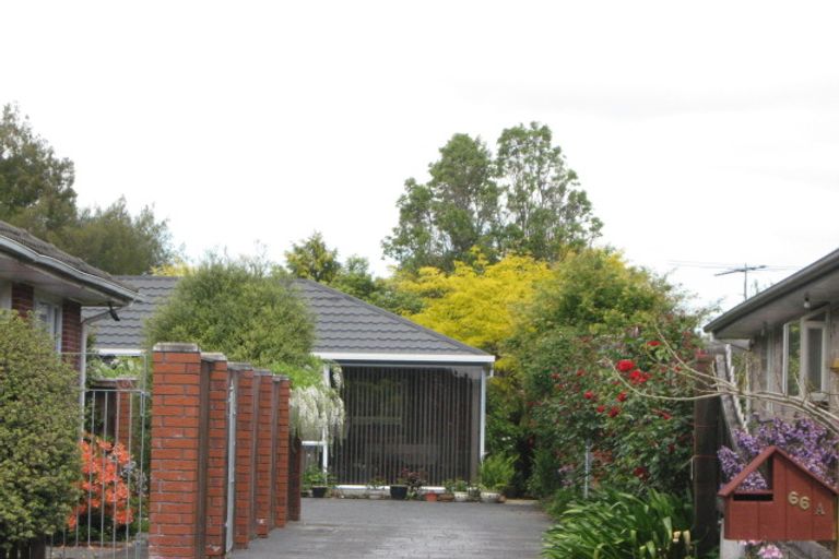 Photo of property in 1/66a Dunedin Street, Redwood, Christchurch, 8051