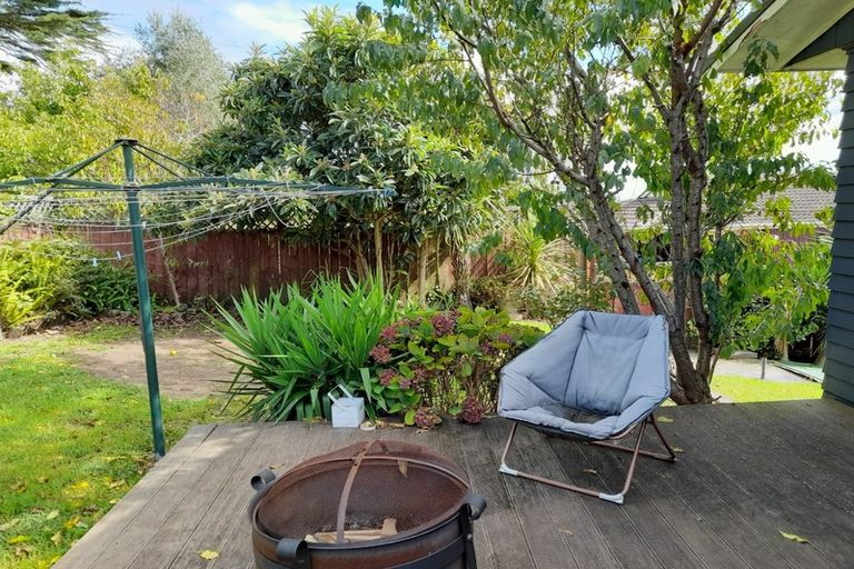 Photo of property in 13 Evans Road, Glen Eden, Auckland, 0602