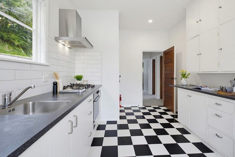 Photo of property in 28 Gloucester Street, Wilton, Wellington, 6012
