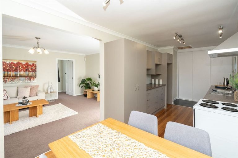 Photo of property in 2 Tranmere Road, Fairfield, Hamilton, 3214