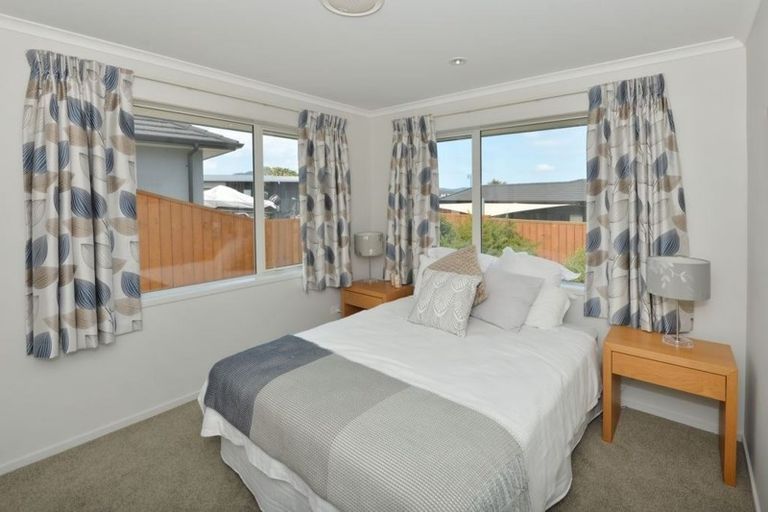 Photo of property in 11 Stace Hopper Drive, One Tree Point, 0118