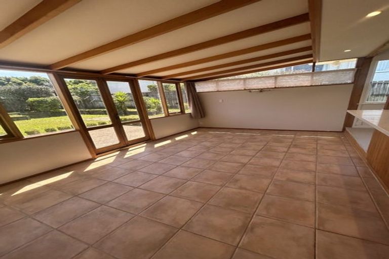 Photo of property in 71 Heaphy Street, Blockhouse Bay, Auckland, 0600