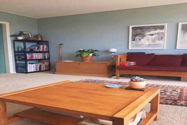 Photo of property in 23 Rangitane Street, Maupuia, Wellington, 6022