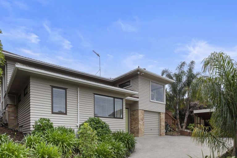 Photo of property in 43 Forrest Hill Road, Milford, Auckland, 0620