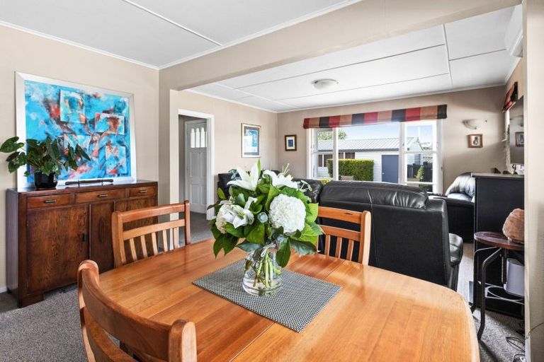 Photo of property in 48 Auckland Road, Greenmeadows, Napier, 4112