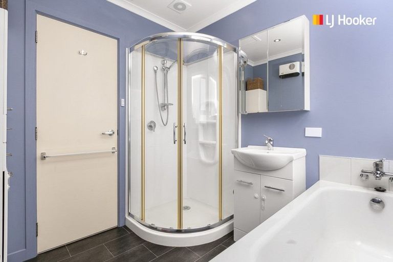 Photo of property in 308 Highcliff Road, Highcliff, Dunedin, 9013