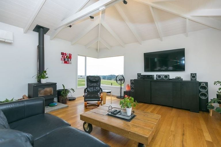 Photo of property in 205 King Road, Inglewood, 4386