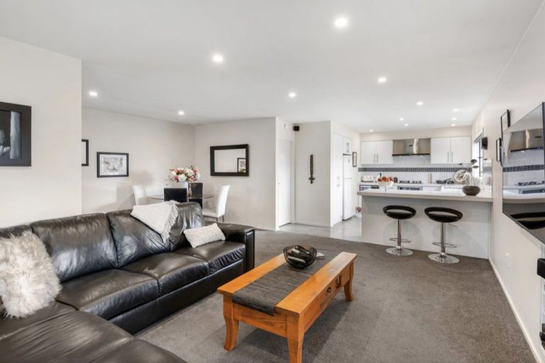 Photo of property in 2/87 Frankleigh Street, Somerfield, Christchurch, 8024