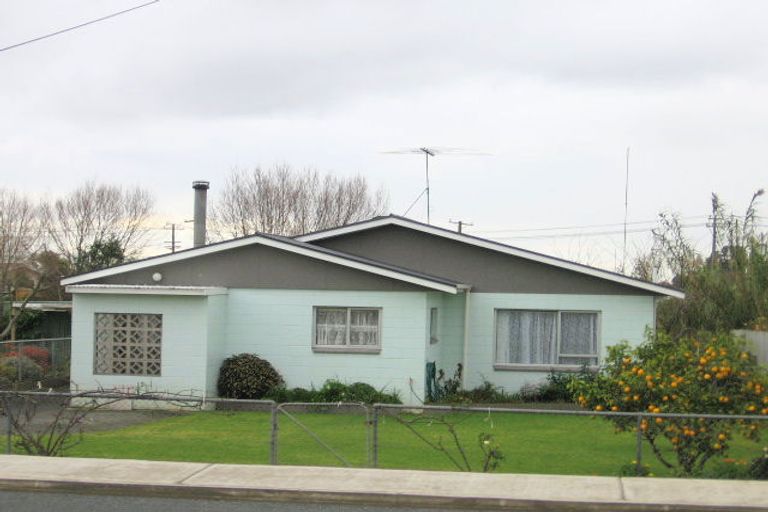 Photo of property in 22 Awaroa Road, Helensville, 0800