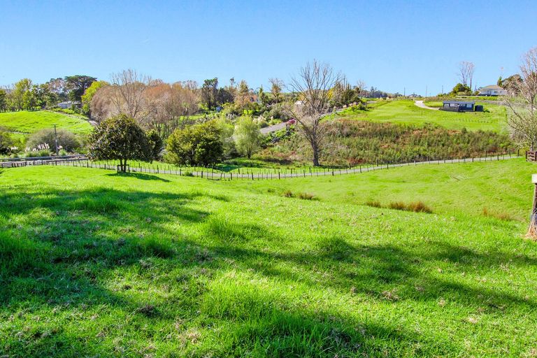 Photo of property in 82 Settlement Road, Kaiwaka, 0573