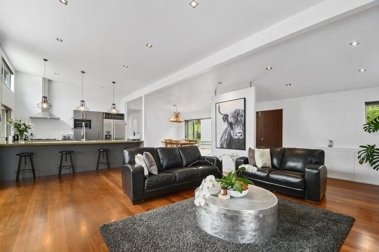 Photo of property in 8 Pineview Lane, Helensville, 0875