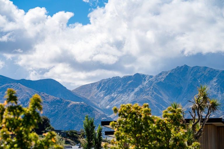 Photo of property in 4 Pennycook Place, Lake Hawea, Wanaka, 9382