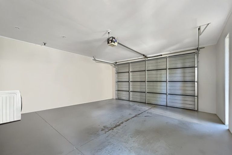 Photo of property in 2/28a Marlborough Avenue, Glenfield, Auckland, 0629