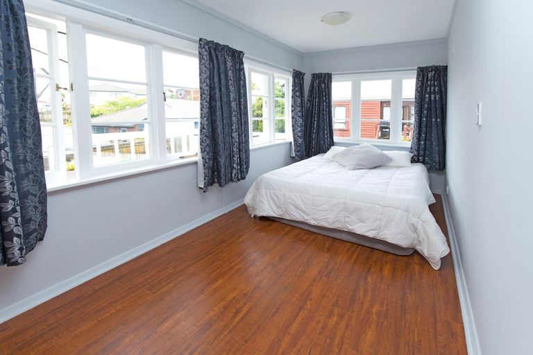 Photo of property in 1/680 Whangaparaoa Road, Stanmore Bay, Whangaparaoa, 0932