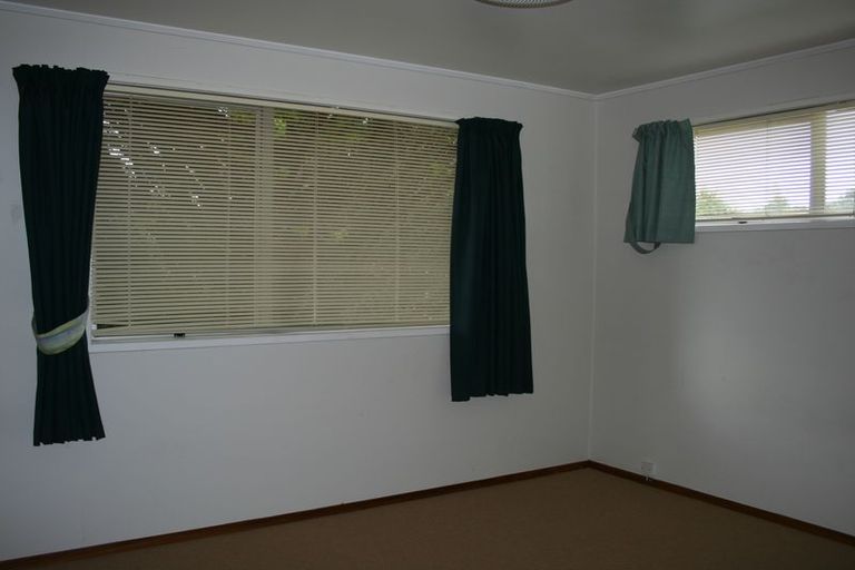 Photo of property in 77 Solar Road, Glen Eden, Auckland, 0602