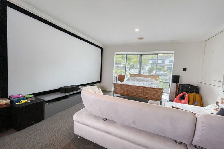 Photo of property in 74 Amesbury Drive, Churton Park, Wellington, 6037