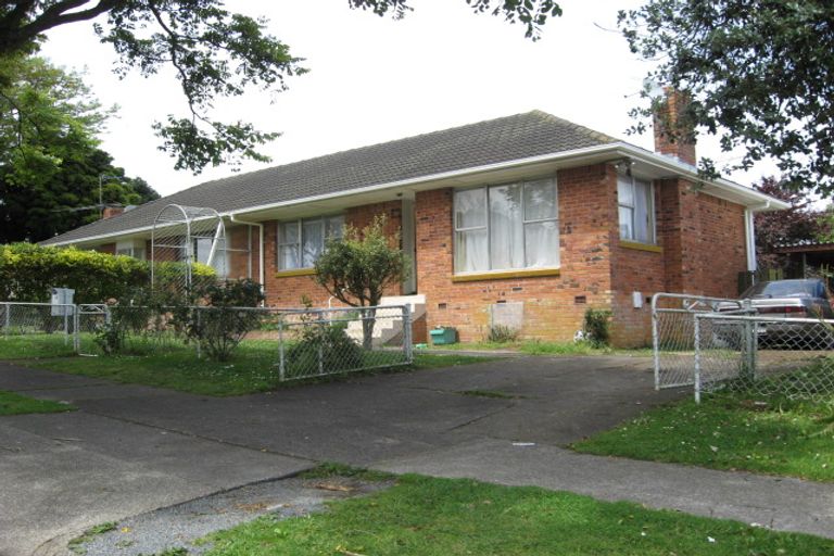 Photo of property in 2/1a Friesian Drive, Mangere, Auckland, 2022