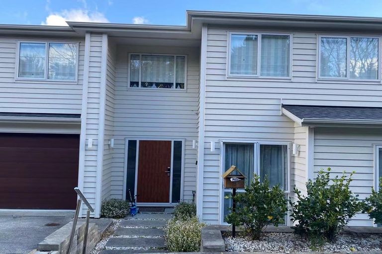 Photo of property in 5 Moko Lane, Greenhithe, Auckland, 0632