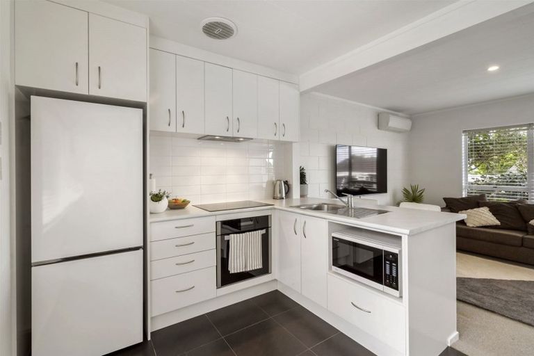 Photo of property in 1/7 Addison Drive, Glendene, Auckland, 0602