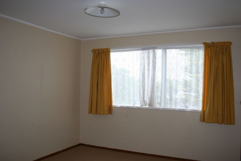 Photo of property in 77 Solar Road, Glen Eden, Auckland, 0602
