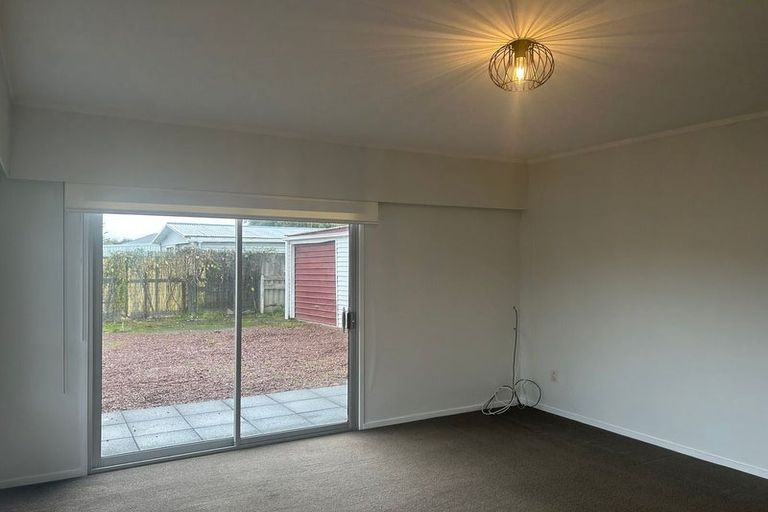 Photo of property in 40 Tiraumea Drive, Pakuranga, Auckland, 2010