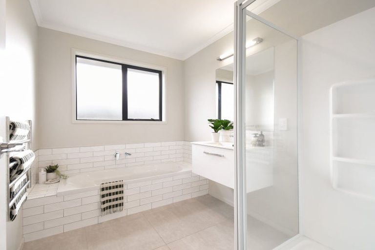 Photo of property in 242 Vaughan Road, Owhata, Rotorua, 3010