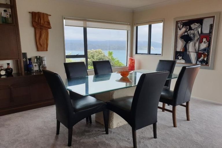 Photo of property in 8 Bury Grove, Strathmore Park, Wellington, 6022