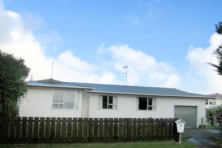 Photo of property in 9 Sharda Grove, Paraparaumu Beach, Paraparaumu, 5032