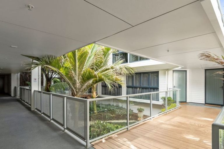 Photo of property in Atlas Apartments, 17/49 Maunganui Road, Mount Maunganui, 3116