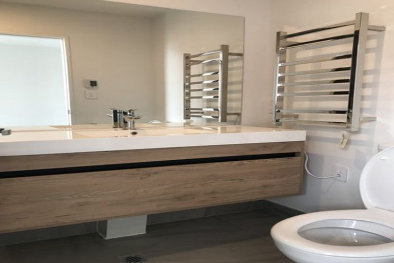 Photo of property in 1/18 Oriental Terrace, Oriental Bay, Wellington, 6011