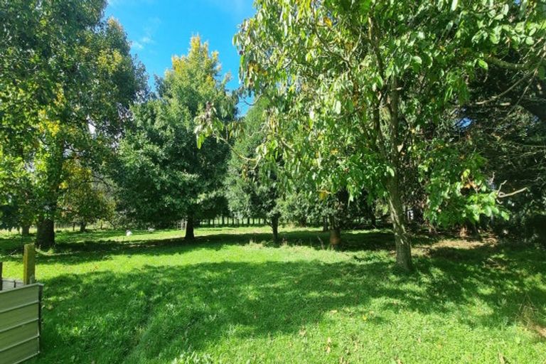 Photo of property in 100 Mcleavey Road, Ohau, Levin, 5570