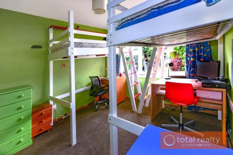 Photo of property in 43 West-watson Avenue, Hillmorton, Christchurch, 8025