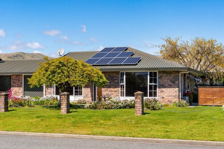 Photo of property in 27 Karina Crescent, Redwoodtown, Blenheim, 7201