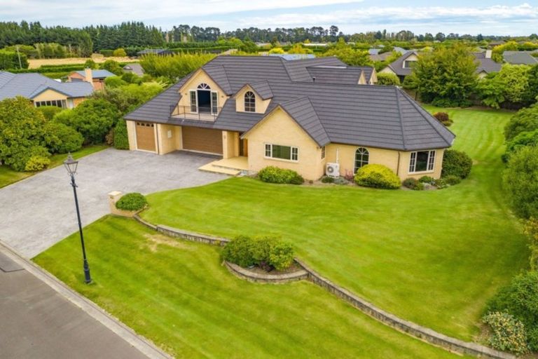 Photo of property in 9 Stonebridge Way, Prebbleton, 7604