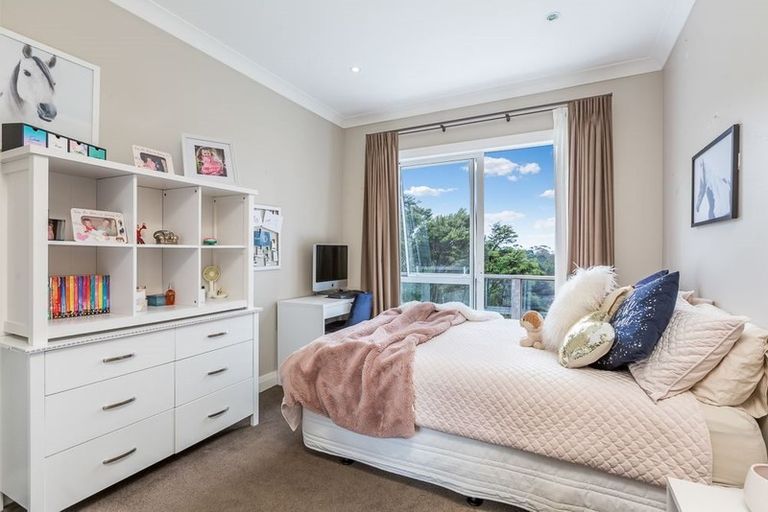 Photo of property in 373 Paremoremo Road, Paremoremo, Auckland, 0632