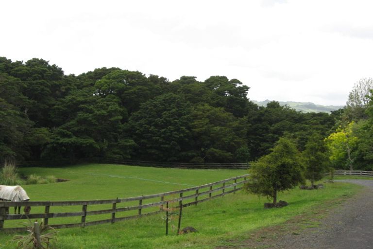 Photo of property in 120 Gatland Road, Opaheke, Papakura, 2113