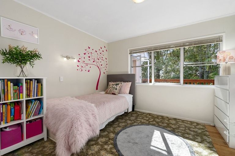 Photo of property in 12 Archers Road, Glenfield, Auckland, 0629