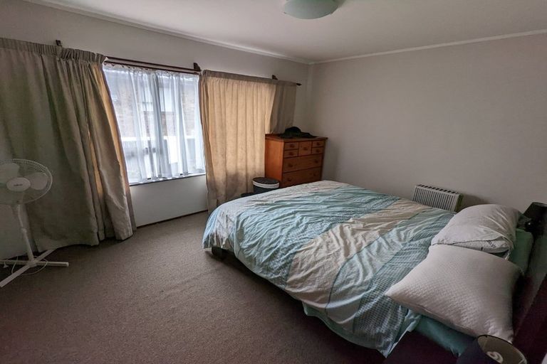 Photo of property in 2/133 Mokoia Road, Birkenhead, Auckland, 0626