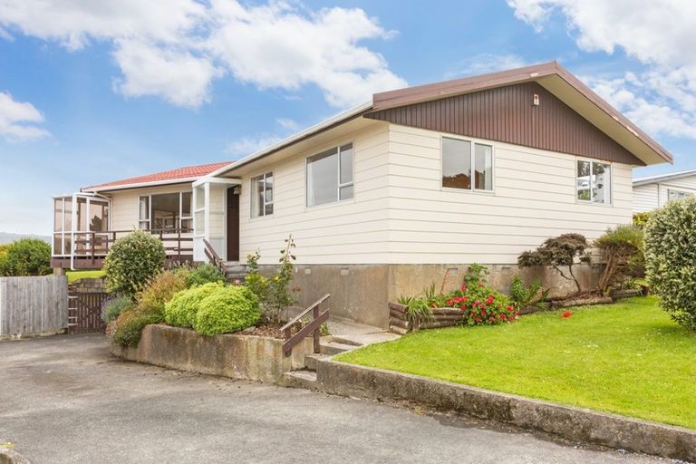 Photo of property in 154 Conclusion Street, Ascot Park, Porirua, 5024