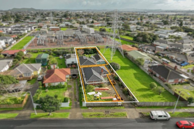 Photo of property in 309 Massey Road, Mangere East, Auckland, 2024