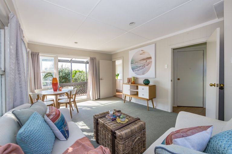 Photo of property in 11 Kauri Road, Stanmore Bay, Whangaparaoa, 0932