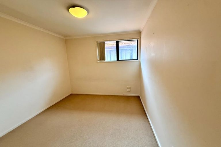 Photo of property in 46 Greenbough Lane, Greenhithe, Auckland, 0632