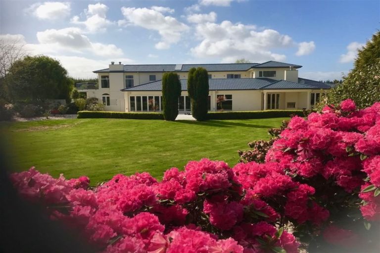 Photo of property in 335 West Coast Road, Templeton, Christchurch, 7676