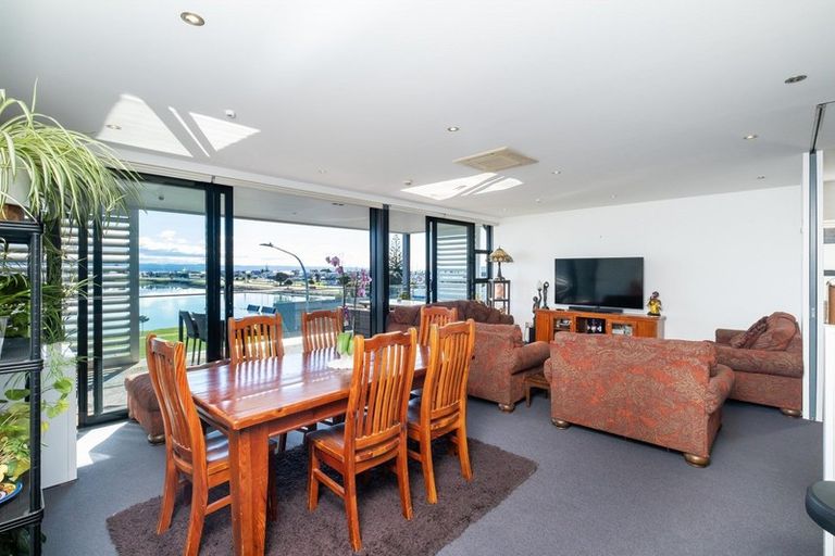 Photo of property in 405/7 Humber Street, Pandora, Napier, 4110