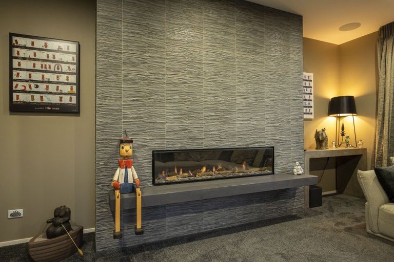 Photo of property in 49 Shelter Grove, Frankleigh Park, New Plymouth, 4310