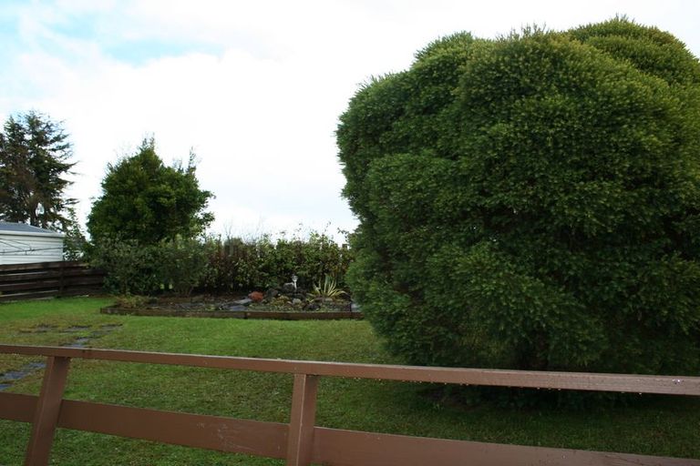 Photo of property in 77 Solar Road, Glen Eden, Auckland, 0602