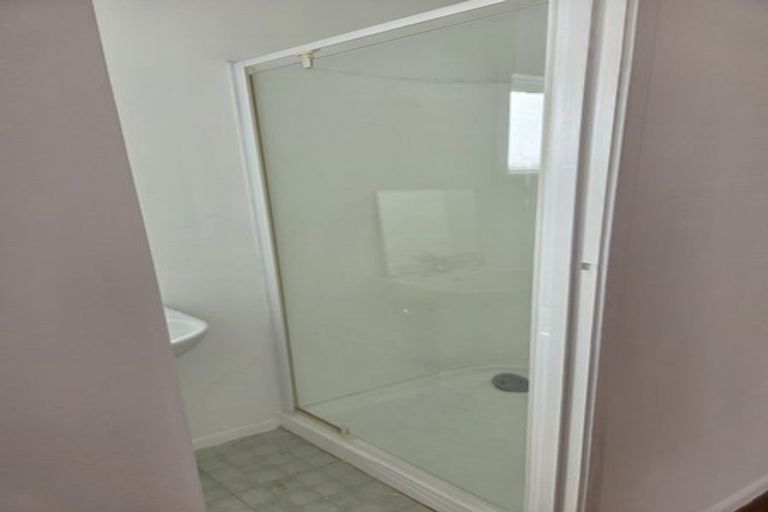 Photo of property in 26 Blease Street, New Lynn, Auckland, 0600